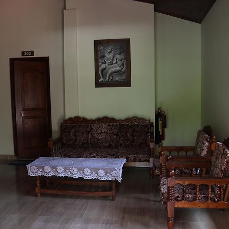 Sanasuma Rest Hotel Anuradhapura Exterior foto