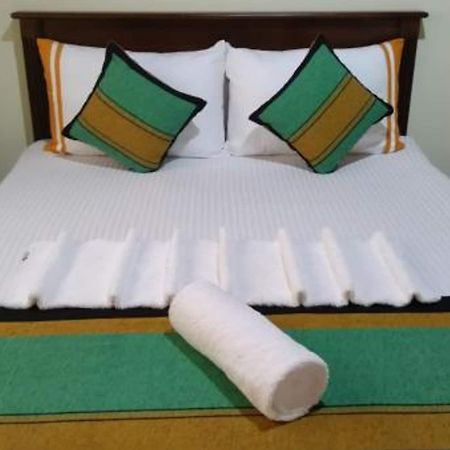 Sanasuma Rest Hotel Anuradhapura Exterior foto