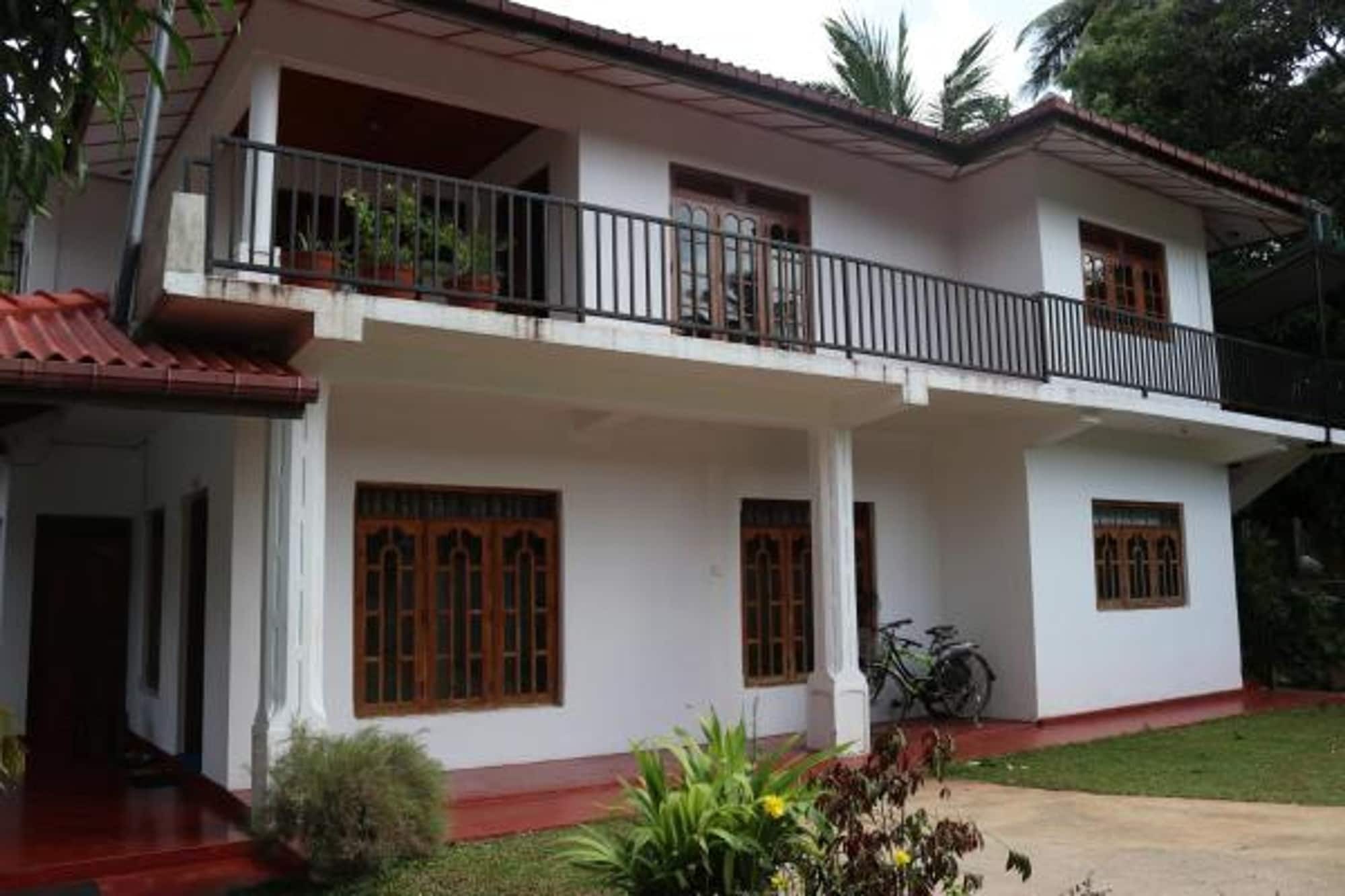 Sanasuma Rest Hotel Anuradhapura Exterior foto